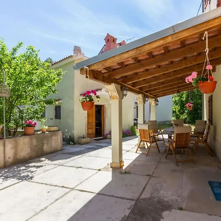 بيت للعطل Charming Holiday In نيغيزيني