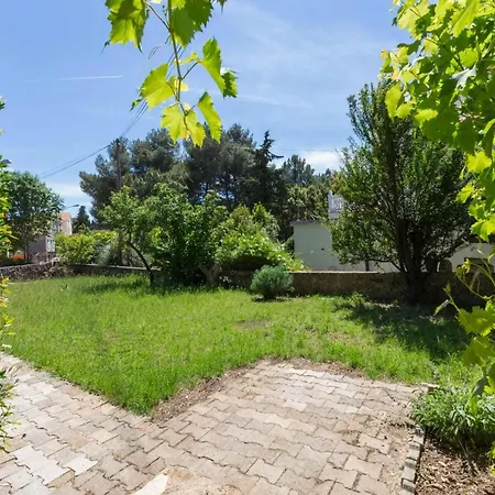 بيت للعطل Charming Holiday In نيغيزيني